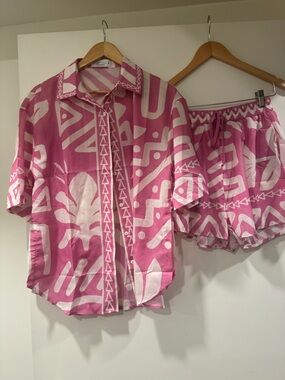 Women’s Pink Patterned Elastic-Waist Shorts